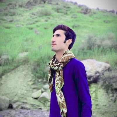 تاخو. ويل چې يوڅو. ورځي تيروم راځمه.
چي لاړي بيامي بيخي ونه. ليدي.