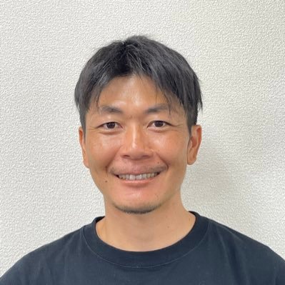 元サッカー日本代表/現在は会社経営者/キャリア構築のために必要なマインド発信/Jリーグの失点シーン分析・考察/プロサッカー選手19年(柏14年→千葉3年→東京V2年)現役中に起業(サッカースクール運営、フットサルコート運営、体幹特化のスポーツ教室運営)/体幹特化のスポーツ教室のFC展開/セカンドキャリアの相談窓口