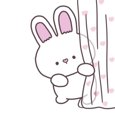 もものようにふっくらしたうさぎのおんなのこ🐰☁️ じぶんではかしこいつもりだけど、ちょっぴりどじさん。ぱんけーきとおひるねがだいすき。