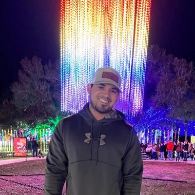 Jose12G's profile picture. Life has no limitations, except the ones you make.