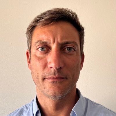 Abogado. Socio en Pizzo | Martínez | de León Abogados (@PMDL_Abogados) Profesor de Derecho del Trabajo en Universidad de la República.