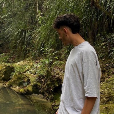 ItsGuiguii's profile picture. Hate cost money but this love free