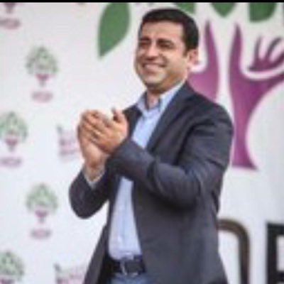 alitopalan's profile picture. Hep Kürd, hep haklıdan yana,halen okumaya çalışan, biraz yaşlı ve fb'li ve Siverek'li İST'te Yaşar. RT ve FF katıldığım anlamına gelmez