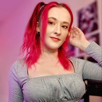 Emzy_Leigh 🔜 MCM Profile