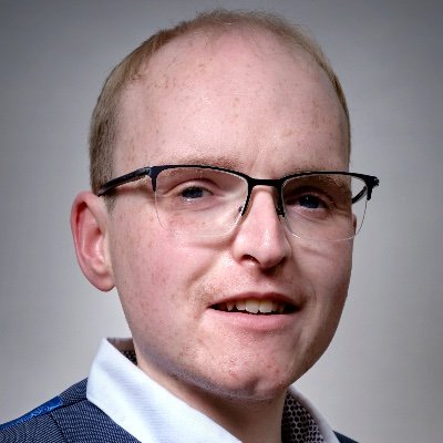 Unique Presenter 📻🎥 Witty Writer ✍️ Authentic Voiceover 🎙️Wheelchair user ♿️ Autistic 🧠 Chronically ill, chronically laughing 😜 Distinctively Laurence