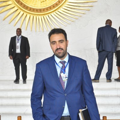 دبلوماسي بوزارة الخارجية Diplomat at the libyan MFA