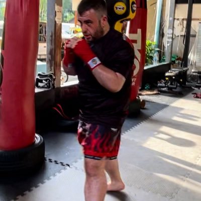 Founder of @gymnasty_world #MUFC 🔴 🥊 🙏🏼 Muay Thai fanatic ⚖️ Over 88kg weight lost