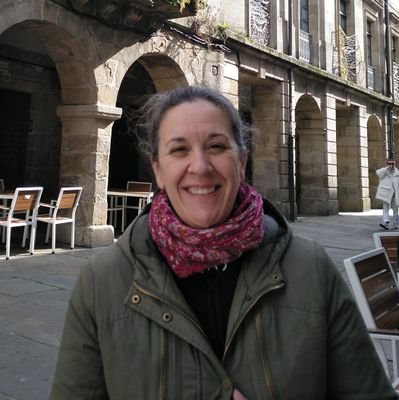 bolzano013's profile picture. Educadora, enseñante, psicóloga, domadora de fieras, árbitro de boxeo y cantante en mis ratos libres.