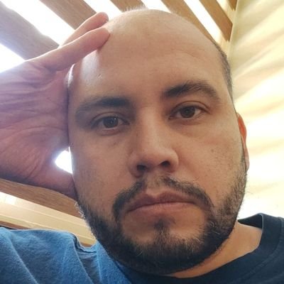 Un ser informático, apasionado del tenis y el buen fútbol, siempre que se puede se practica!