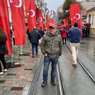 İflah olmaz bir #optimist. Küçük mevzuların adamı. #bilim #inovasyon #çevre #eğitim