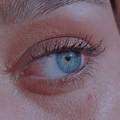 Soy la fan N1 de la luna 🌙
Esto es twitter, venimos a soltar nuestras mi3rdas y listo ♈
Soy cantante :) link para escucharme