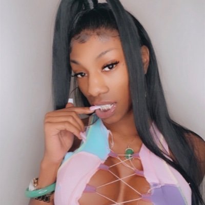 Naomiamour1k Profile Picture