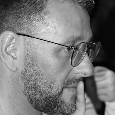 Va , vie et deviens. Fan de drag queen et défenseur des droits LGBTQIA+ Faire de nouvelles rencontres.