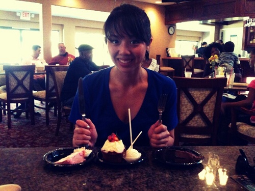 Lanaiforthewin's profile picture. Looking to meet people who are Artist and as well people who works in the Marketing department for start up company/fashion idustry.