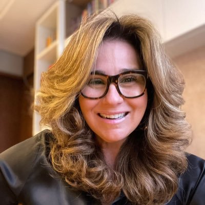 Doutora em Direito. Professora de Direito Penal da UFPA. Coord. do Grupo de Pesquisa “Garantismo em Movimento”. Promotora de Justiça do MPPA. Esposa da Simone💍