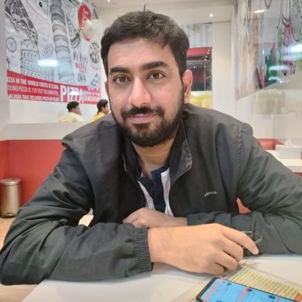 _kaalik's profile picture. काजल की कोठरी में कैसूं ही सयानो जाय, एक लीक काजल की लागिहैं पै लागि जाय....