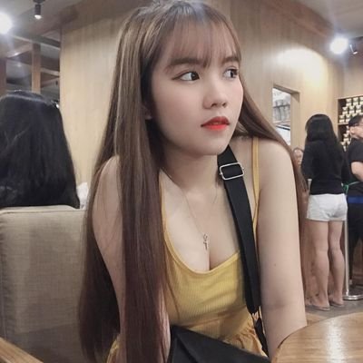 DinaFerragni's profile picture. A warm smile is the universal language of kindness.