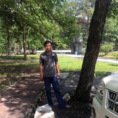 thinkrmphal21's profile picture. 