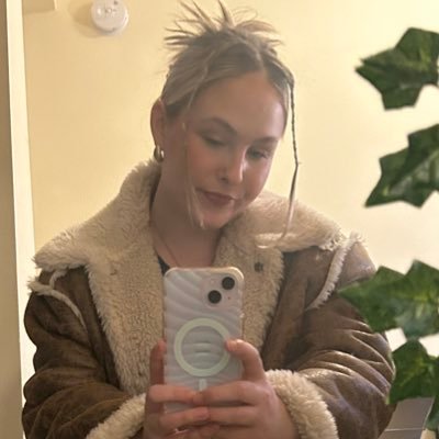 emmafehr_'s profile picture. she/her