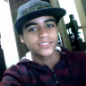 A amizade melhora a felicidade e diminui a tristeza, porque através do amigo, duplicam-se as alegrias e se dividem os problemas.