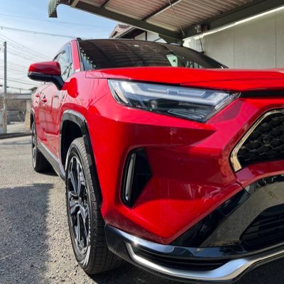 無言フォロー失礼します。名前の通りです。2022/8末にRAV4Zを注文し、2023/3納車済みです。車歴は、カリーナＨＴ→マークⅡＨＴ→スターレット→カリーナ→ライトエースノア→ＶＯＸＹ65→ＶＯＸＹ75→ＶＯＸＹ80・ＨＶ→RAV❣️ 4 Zです。トヨタ命です😁