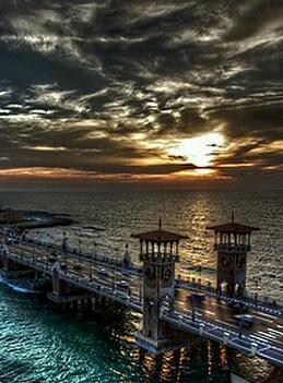 essakkaka's profile picture. I rarely use twitter, but when I do, I'm VERY selective.