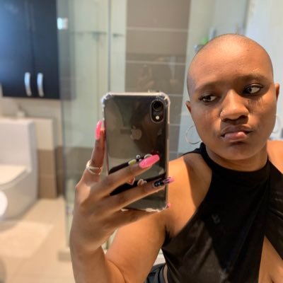 gitorah's profile picture. Live 🍍laugh😊Love❤