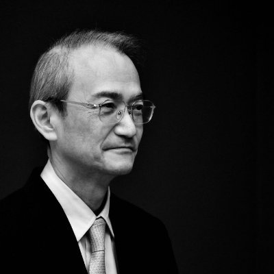 1万人を健康にした意識哲学者。 応用心理研究所代表。著書は集大成の統一場心理学総論『意識の姿』、『うつは自分で治せます。』『あがり症が解消する』『夫婦の危機を救う15のレシピ』等20冊以上。30年の研究の集大成として心そのものの構造と原理を解き明かした独自の理論「意識哲学」(統一場心理学+能動観+動観法)を構築。