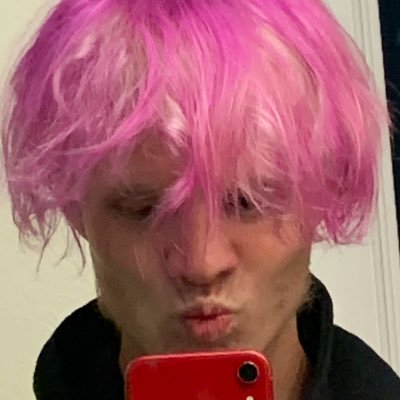 Lil_Albino_'s profile picture. 🎵 artist🎵 “I’ve got a mind full of scars, and I’m jus tryna heal”