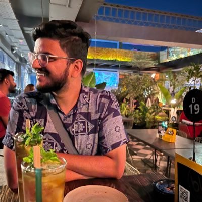 I get to play video games for work 🎮 UX researcher 🔬 Psychology 🧠 Dogs 🐶 Here for memes, banter, and pockets of warmth.🐒 📍Bangalore | Delhi