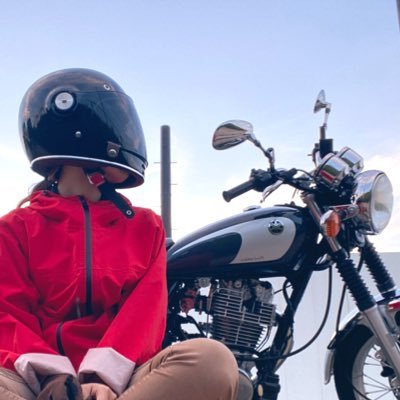 バイク用のアカウント作りました。 SR400に乗ってます。無言フォロー失礼します。 妊娠中のためバイクお休み中。