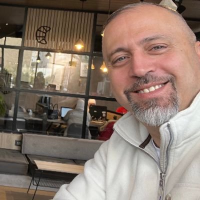 araishy's profile picture. 