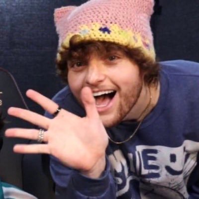 manicmorana's profile picture. irl bot