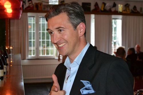 tumskruven's profile picture. Värmlänning boende i Sthlm. Hjärtat bankar för fru & barn handboll, IFK Gbg och vin.