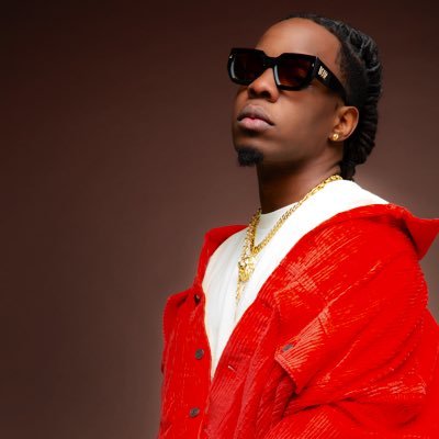 were_vana's profile picture. Auteur/Compositeur | La Fumée 🔥 Mon single « Comme ça» disponible ! 👇🏾