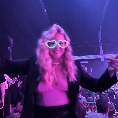 jenevive84's profile picture. 