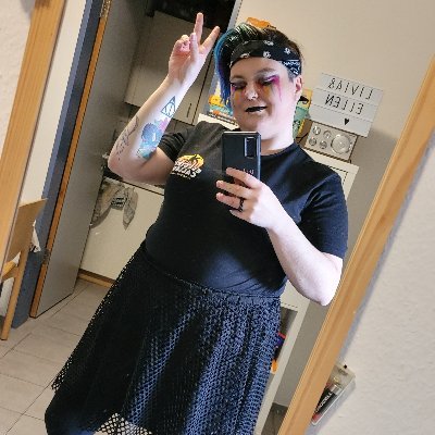 they/them
dey/dem
genderfluid
this is my boyfie stan account
https://t.co/JtRewb29Nk
the family disappointment since 1998