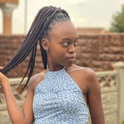 lebo_zoee's profile picture. netball 🏐 

23

Student 🎓