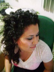 da dislexia, do clichê, da falta de bom senso, da aleatoriedade, da monotonia, do altruísmo, do relapso ao colapso com o tom magenta de almodóvar.