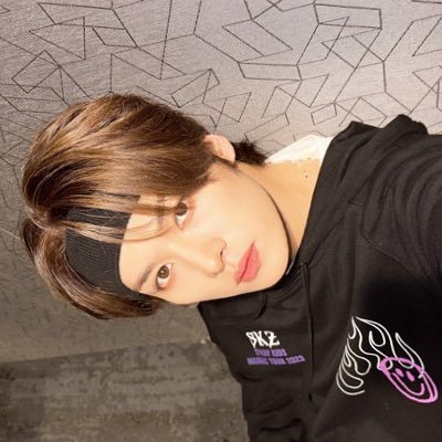 heeseuss's profile picture. crying crying crying || she/her | txt, svt, skz, en-, atz || NOT MY MAIN ACCT