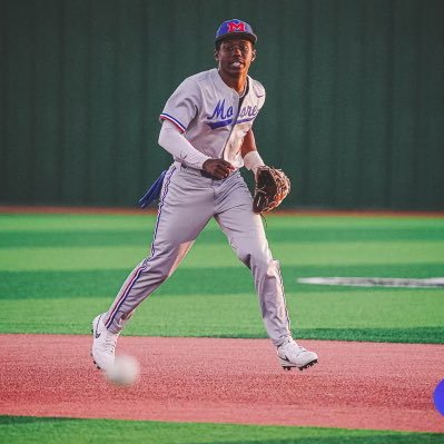 MHS ‘24 | MIF | 5’10” 175lbs | @Sandlot_Tulsa l Email: jayshaunsykes@icloud.com l GPA 4.0 l @EOSC_Baseball signee