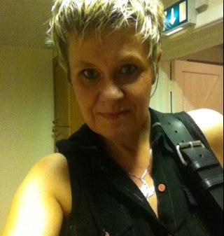 Julie Matthews Profile