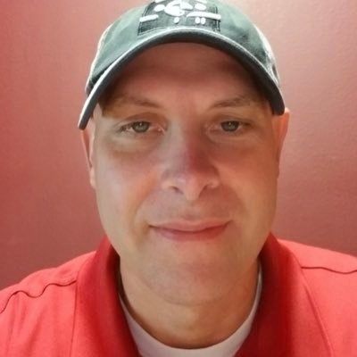 rwellis52's profile picture. 