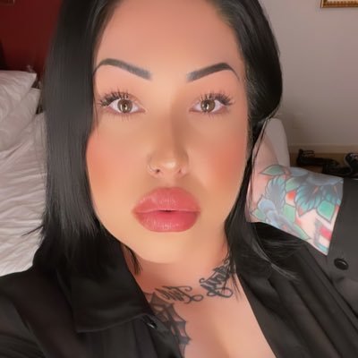 Babyghoulxdee's profile picture. Wife @sbentley1988💍❤️ Nurse. Hockey. Horror. @elcorazonzine