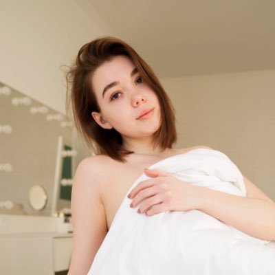 My name is Elli 👾 Porn and webcam model | Social: https://t.co/ZRqEEt59Q0 💌 Contact: syndicete.custom@gmail.com