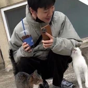 bygzone's profile picture. FOR #방용국.