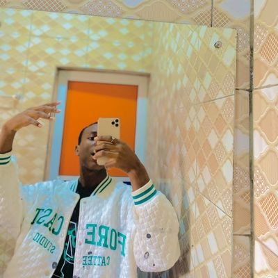 Heisjuice03's profile picture. Currently learning web development and programming all in progress
Never skip praying 📿🙏🛐