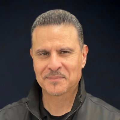 RRomeroEducator's profile picture. Cultural worker dialoguing with educators about #EquityLiteracy to ensure that students could navigate a volatile, uncertain, complex, & ambiguous 🌎