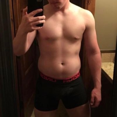 By following this account you are agreeing that you are over 18, legal to look at gay porn and that gay porn doesn't offend you.