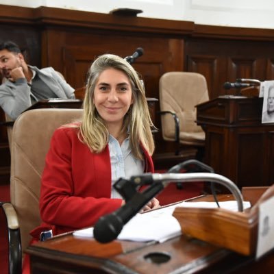 Mamá de Juana 👧 Concejal de La Plata LLA🏛️ Haciendo equipo con @jpabloallan y @patobullrich.